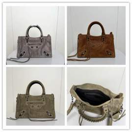 Picture of Balenciaga Handbags _SKUfw220372931fw